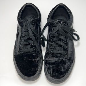 Vans Old Skool Velvet Sneakers (Black)